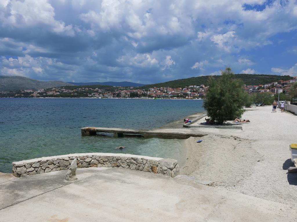 Apartments Luka Трогир Экстерьер фото