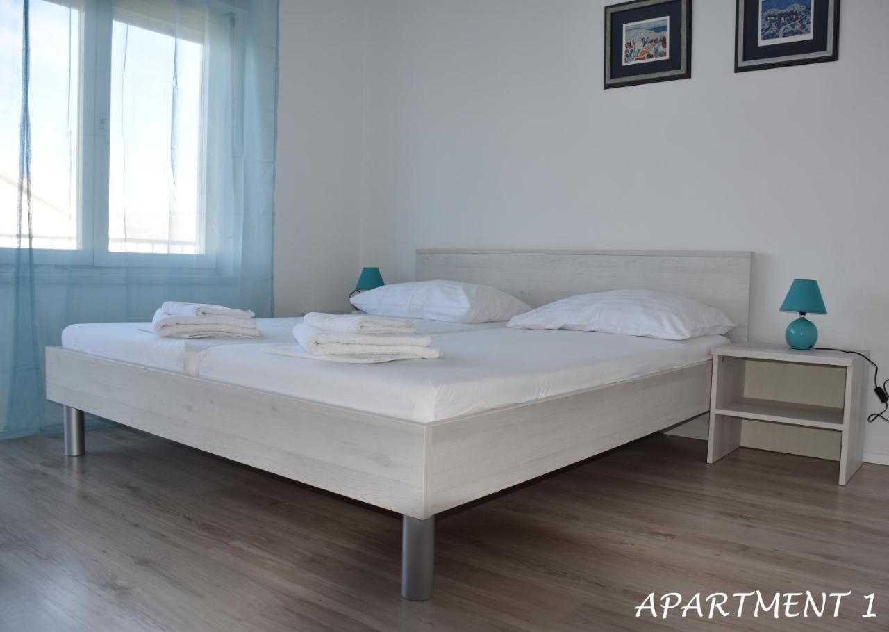 Apartments Luka Трогир Экстерьер фото