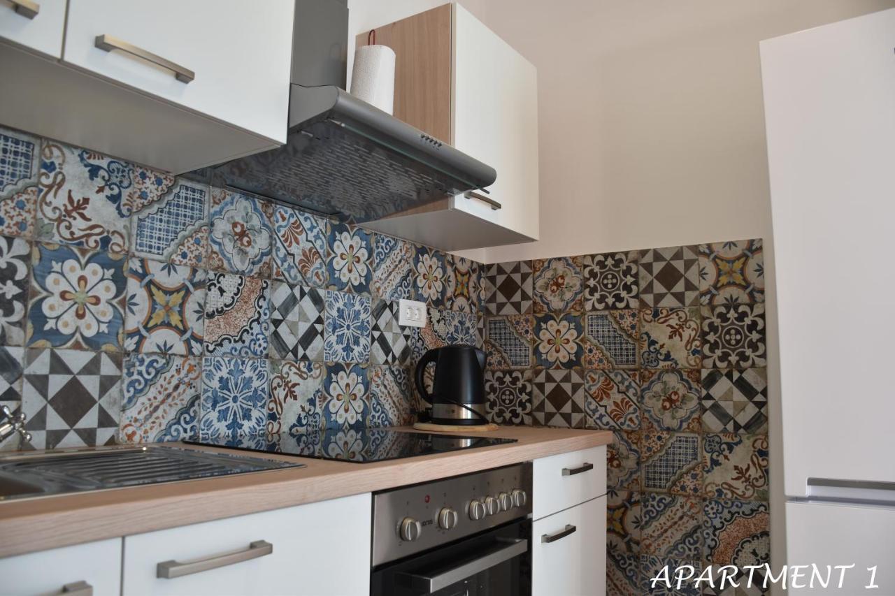 Apartments Luka Трогир Экстерьер фото