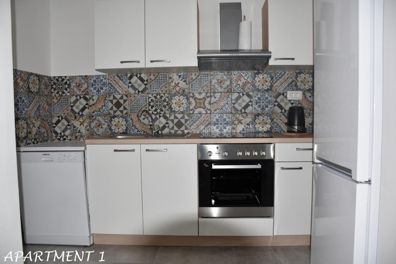 Apartments Luka Трогир Экстерьер фото