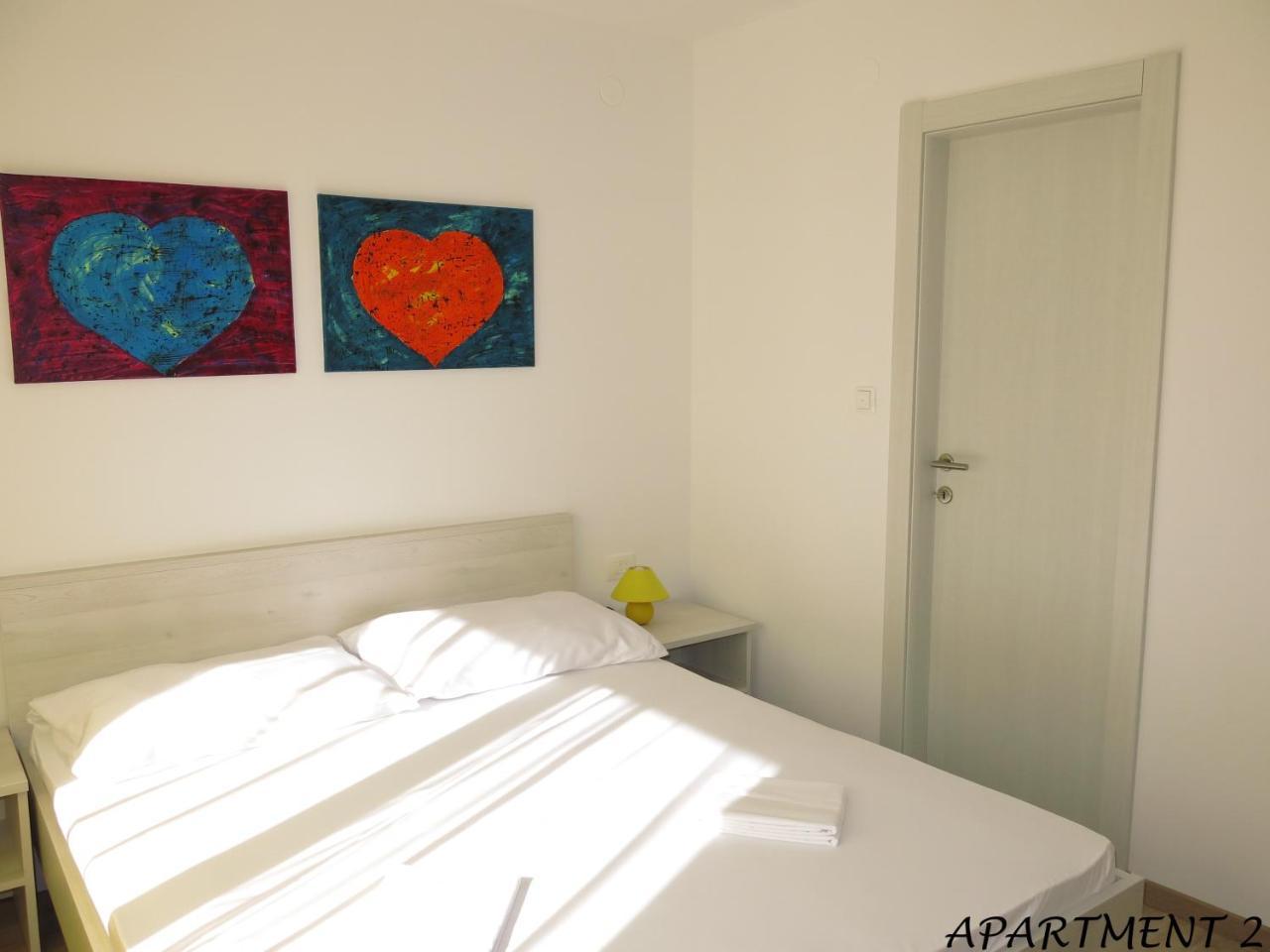 Apartments Luka Трогир Экстерьер фото