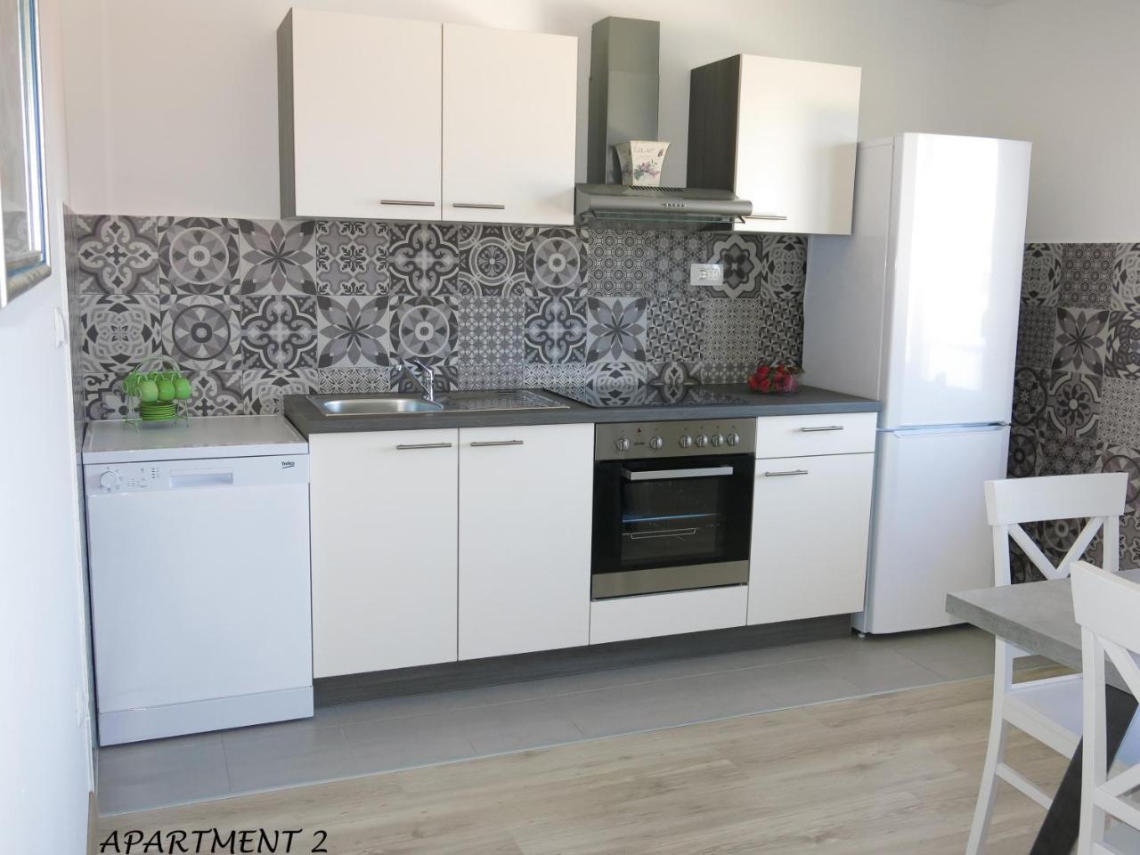 Apartments Luka Трогир Экстерьер фото